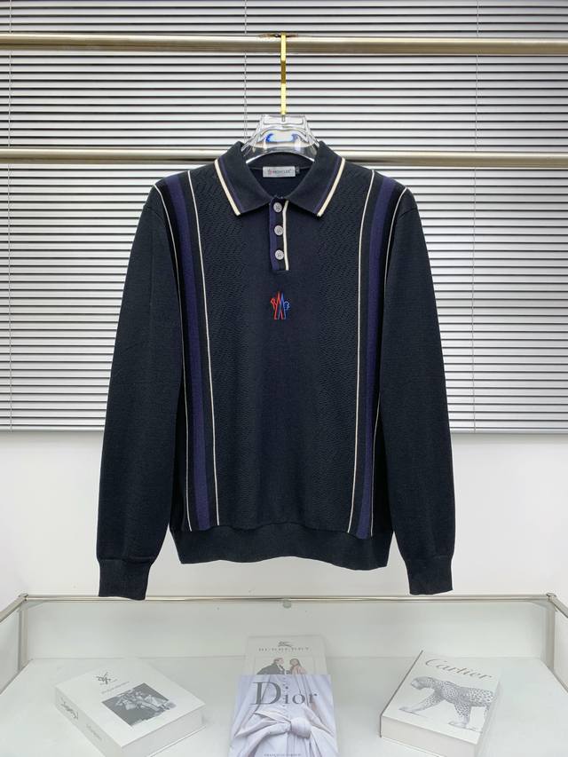 支持年后退换 蒙口25Ss 新品 秋冬休闲针织翻领毛衣！衣服触感柔软亲肤，视觉上很精致、有质感、高贵，非常简单也很显品质。独特的中性色调，瞬间点亮你的整体造型，