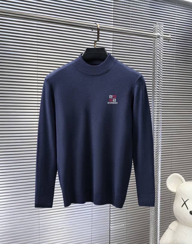 可年后退换。 纪梵希精品刺绣2530新品毛衣羊毛100%搭配专柜柔软舒适，上身舒适透气，亲肤不扎人，独特设计风格，无论是单穿还是搭配，都是百搭单品，彰显了年轻人