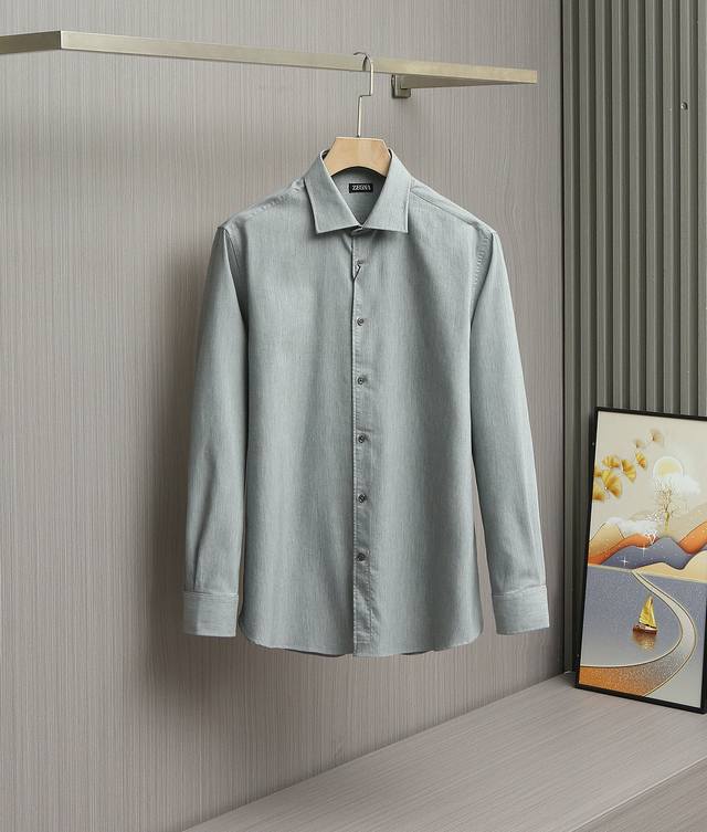 新款上架啦！杰尼亚，Zegna黑唛系列，高级面料的商务男士衬衣，织就商务新境界，触感与风度的完美交响，高端质感，商务典范。 DDD 在商务场合，一件优质的衬衫不