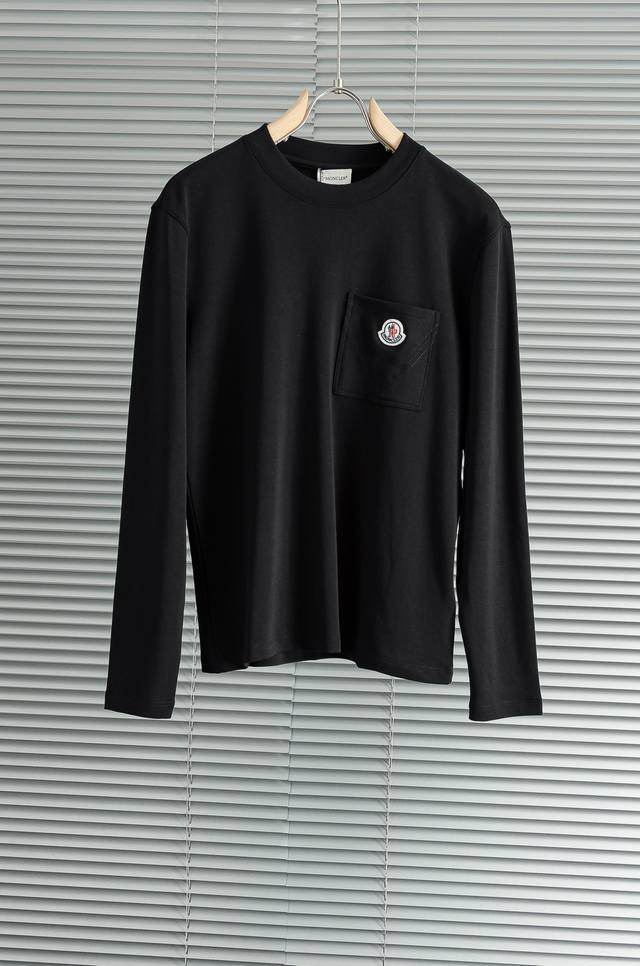 New#可年后 DDD Mon*Cler 蒙 口26Fw秋冬新款男士长袖T恤衫#把重心都放在了面料上，表面清晰可见的细格肌理，足以凸显出它的高级质感，耐磨抗皱垂