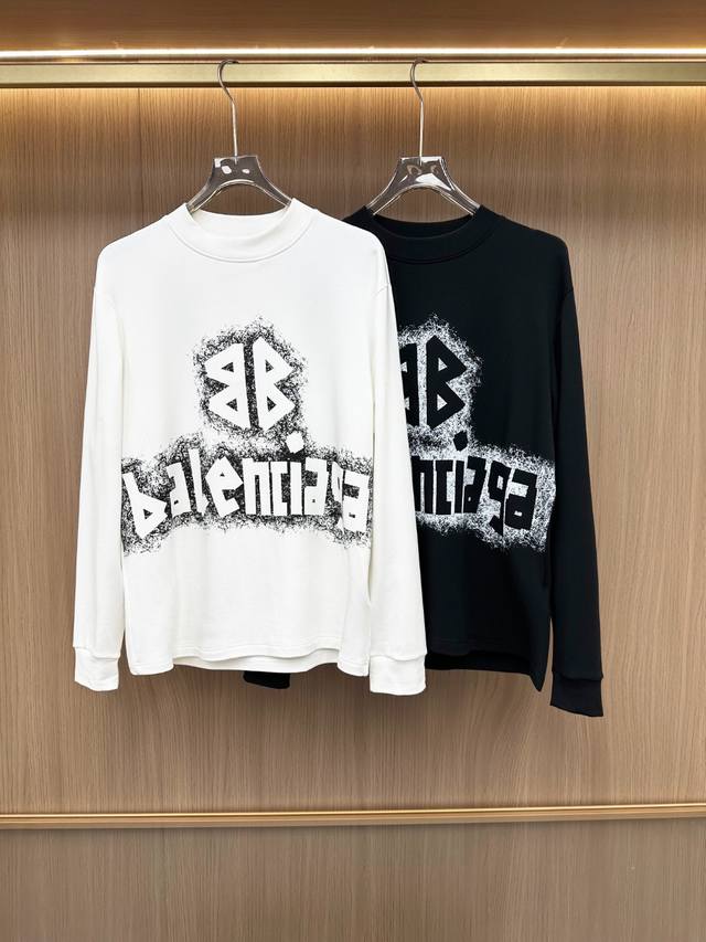 新品 支持年后退换 香港洋行渠道货.2025秋冬新款Bal*Ncl*Ga Bb标识印花加绒加厚半高领长袖T恤打底衫 元素性的Logo徽章凸显休闲时尚魅力,依然独