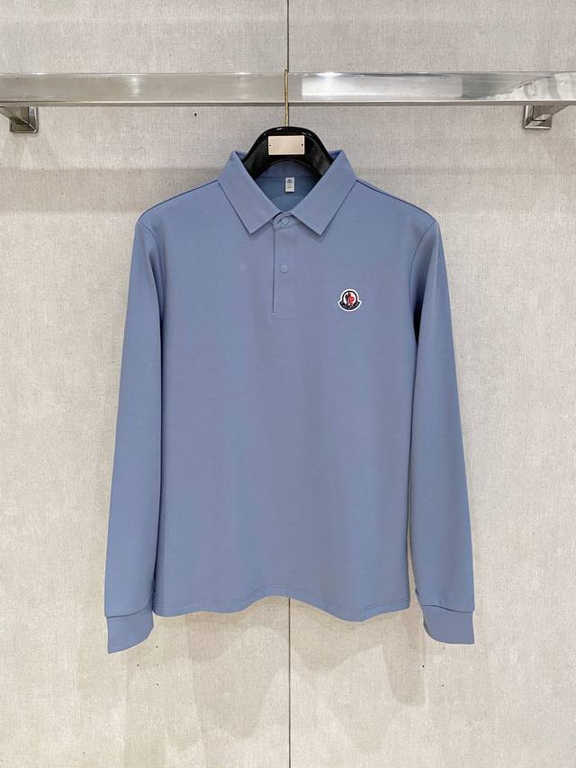 蒙口 25Ss 新品 Polo打底衫爆款 超前卫设计风格 细腻舒适 穿着非常轻便不易起皱。多重重工艺 整体的设计颇具视觉感，上身休闲有型，有一定的挺括度，绝对走