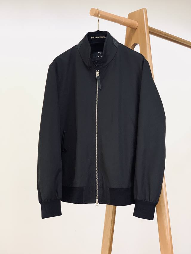 年后 DDD Tom Ford 汤姆.福德 2025Fw早秋新品 DDD 休闲夹克外套。自带沉稳气场，是永不出错的 Wardrobe Staple，商务、休闲场