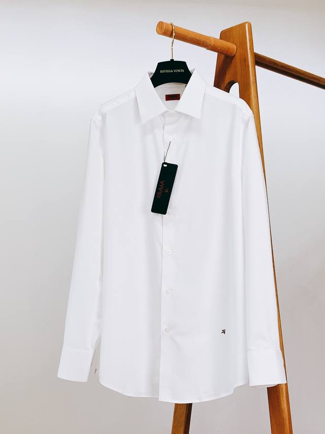 年后 DDD Isaia 伊塞亚 2025Fw早秋新品 DDD 经典版型衬衫怎么穿都好看，经典的款式每年都是爆款 DDD 客供御用面料织纹 经过多重工艺反复处理