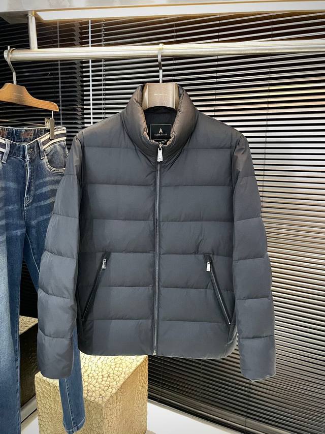 Emporioarm- 阿玛 2025外贸出口订单！最新羽绒外套 极度防寒 简洁舒适的通勤羽绒，定制最高等85%白鹅绒填冲锦纶面料、蓬松度极好，填充物饱满，轻便