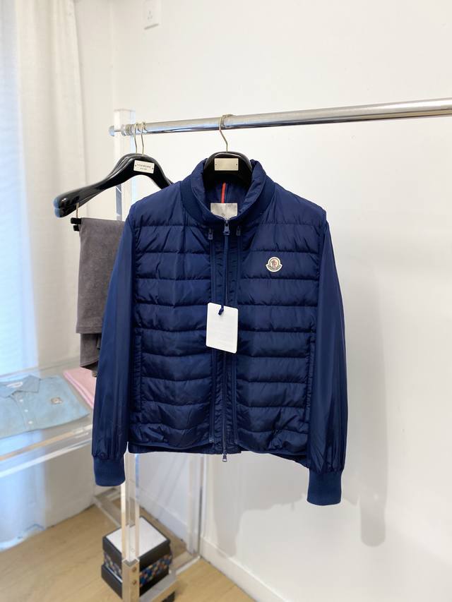 支持年后退换！ 蒙口、2025最新款男士轻薄羽绒夹克、面料柔软舒适 ．上身版型超赞 ．拉链．辅料都是客供 、进口面料，轻便舒适，保暖有型、简单大方款式！轻便保暖