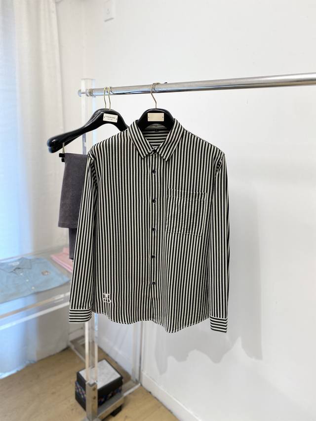 支持年后退换！迪奥、2025新品衬衫，时尚帅气，简约百搭款，定制原版面料，不仅挺括，保持潮流的廓形，又穿着舒适，纱织更细腻，码数M-3Xl DDD