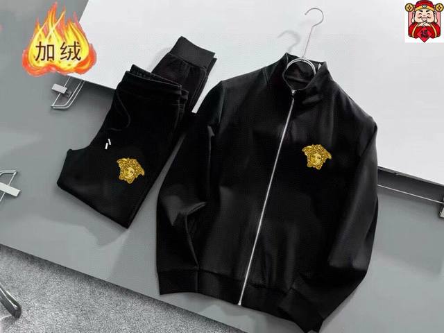 品牌: 范思哲 加绒加厚 2025秋冬款新品 ，明星最爱时装味休闲套装，干净利落剪裁 ，都市风十足 采用精品定制面料，内里保暖效果极佳，手感软糯干爽，上身效果挺