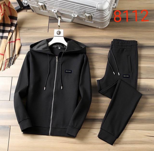 年后 直 品牌：Boss 胖子福音 爆款套装来袭 专注官网原版 2025全新爆款卫衣套装 原单狠货倾注顶级设计师的精心之作 就为一个贴合、完美的上身效果 全天然