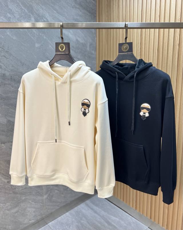 Fendi 芬迪 2025年秋冬新品上新 三标齐全 加绒加厚连帽卫衣 好货不用过多介绍 看细节 专柜码数：M-Xxxl 175 140建议L DDD