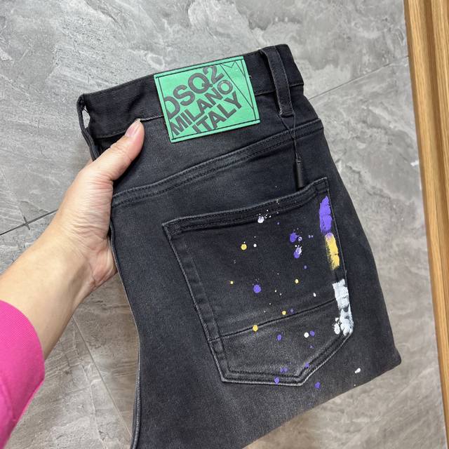 可年后 Dq2 2025秋冬新品 三标齐全 牛仔裤 好货不用过多介绍 看细节 专柜码数：29-38 175 140上身32码 DDD