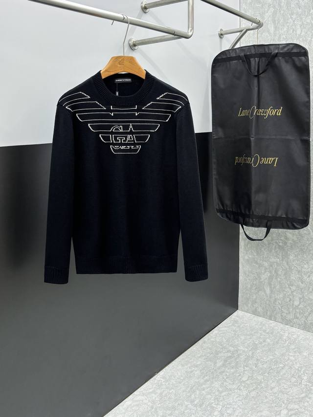 阿玛尼 三标齐全 精美徽圆领毛衣 DDD 精品羊毛混纺毛衫 男女款高端定制臻品系列 隶属品牌高端主线 专利顶级纱线混纺 以创新来阐释常规款式 面料的配置更是颠覆