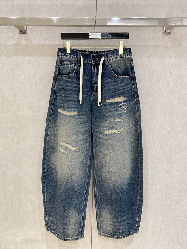 支持年后 普拉达 新品 高端独家发售 25Ss四季款超燃炸街系列之最牛仔裤 独家隆重推出 原版定制高端品质面料 定制五金版型修身剪裁 面料带弹力 微弹上身舒适度