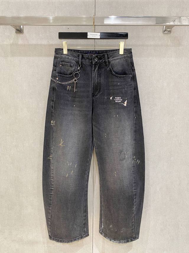 支持年后 Lv 新品 高端独家发售 25Ss四季款超燃炸街系列之最牛仔裤 独家隆重推出 原版定制高端品质面料 定制五金版型修身剪裁 面料带弹力 微弹上身舒适度超