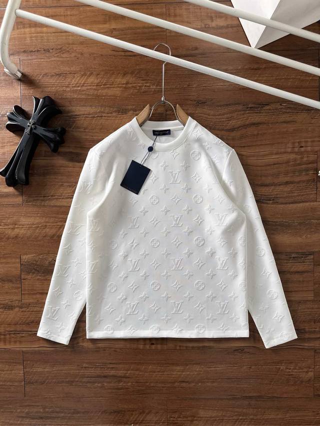 支持年后退换 Lv 2025秋冬 八明治空气层套头圆领卫衣 DDD 打底衫，男女同款时尚休闲！贸易公司渠道稀出，领先官网发售！一直都是神奇的存在，有着极高的辨识