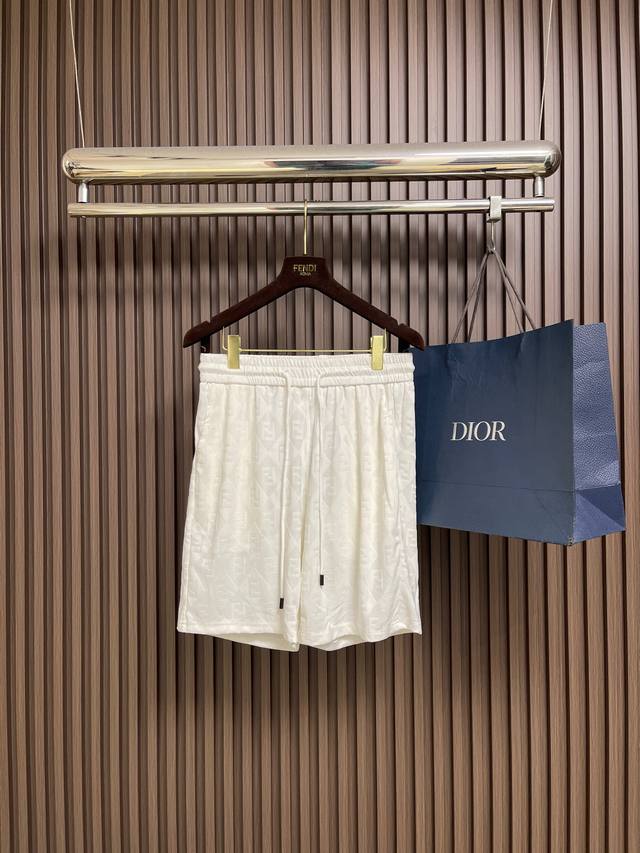 支持年后售后 DDD Fendi 2026Ss夏季新品提花字母短裤．全幅Logo搭配立体体设计，顶级制作工艺进口面料，采用进口高端订制进口丝线手感一流！尺码：X