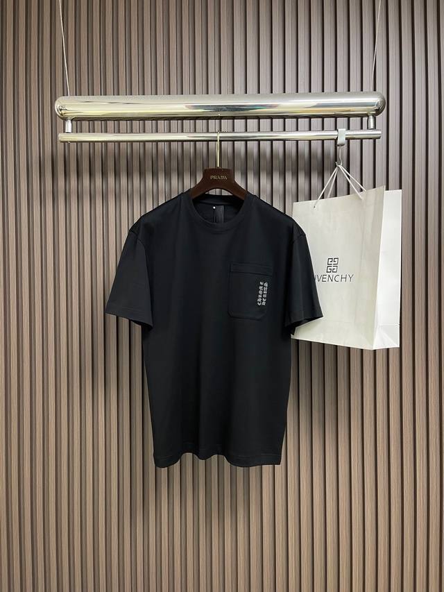 支持年后售后 DDD Chrome Hearts Ch克罗心 梵文刺绣短袖T恤，面料采用26织200克全棉材质，印花采用胶浆手工印花 整体走线平直细腻，面料舒适