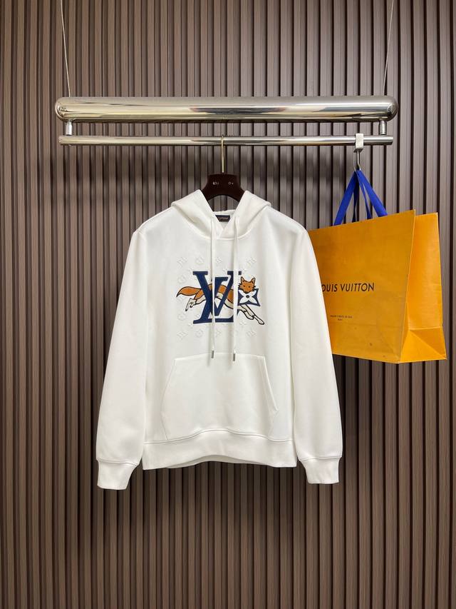 Lv 经典卡通狐狸图案印花连帽卫衣，原版客供面料 同缸染面料 手感非常舒服 时尚又个性 超级百搭好看的一款 男女都非常合适 人手必备款 吊牌 领标 水洗麦 三标