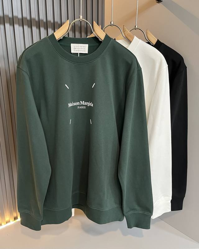 年后售后 马吉拉 Maison Margiel 2025秋冬新款男女同款休闲卫衣，专柜同步发售！定制专属面料，胸前字母Logo图案印花设计！！简约大方，从容百搭